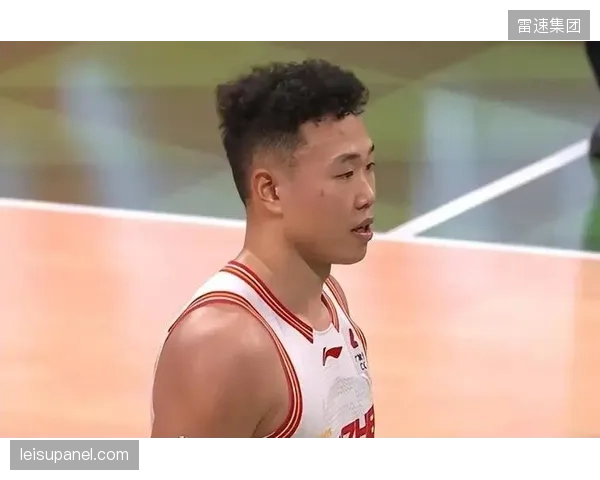 深圳队再次倒在半决赛，贺希宁等本土球员关键球能力仍需磨练。